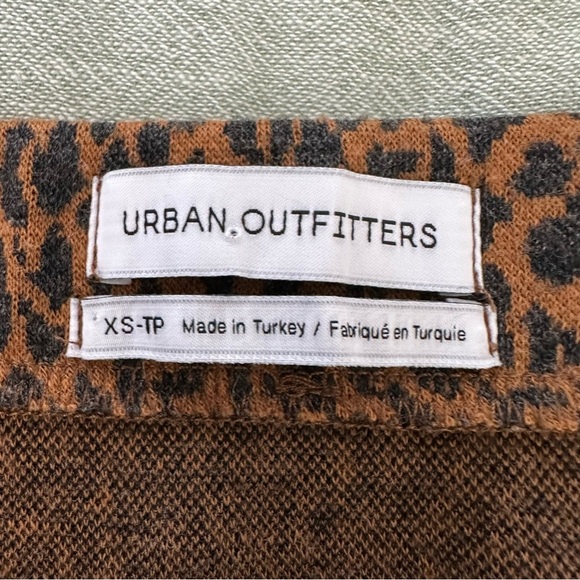 Urban Outfitters Leopard Print Mini Skirt XS - Picture 5 of 7